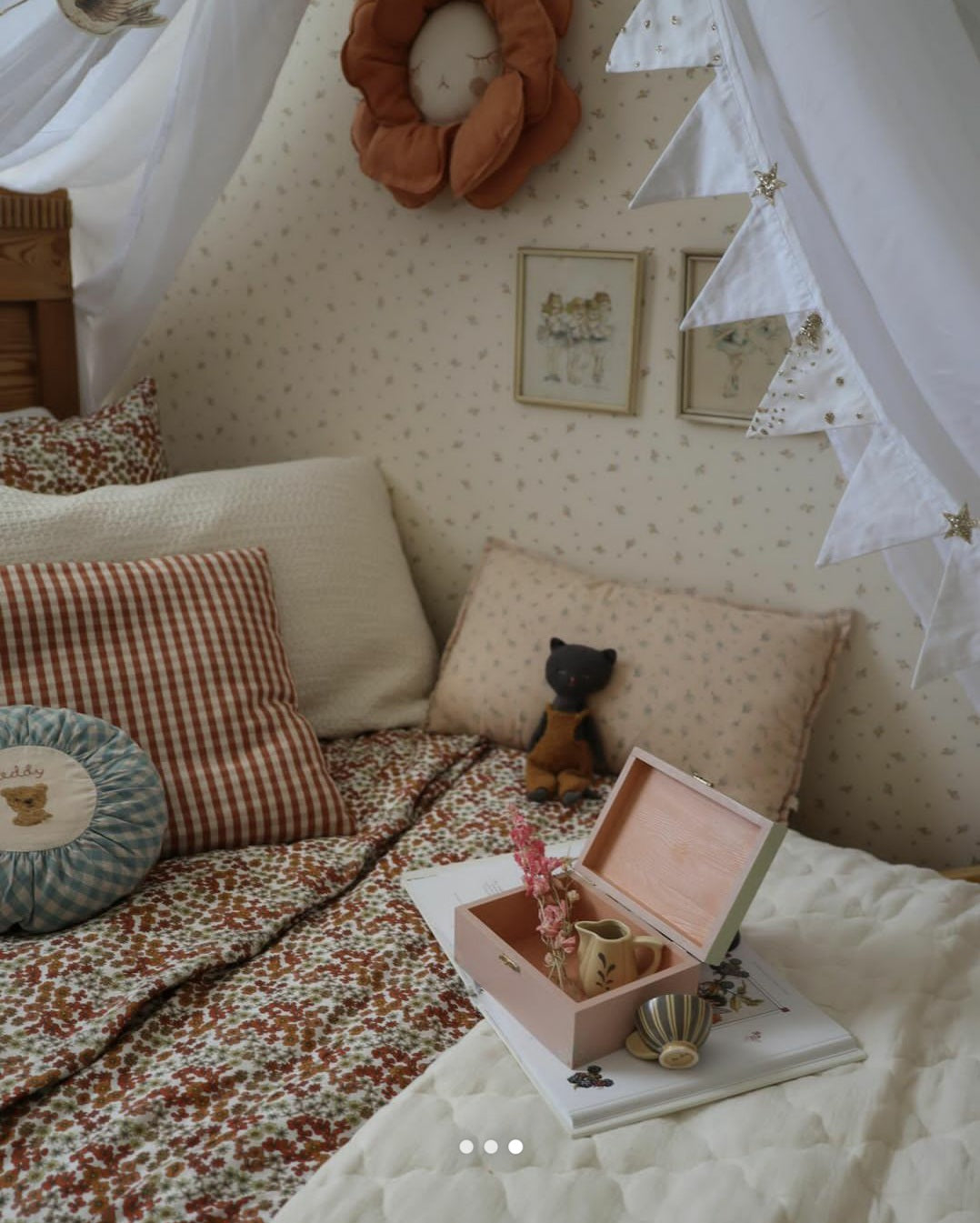 Keepsake Boxes Sunlit Folk